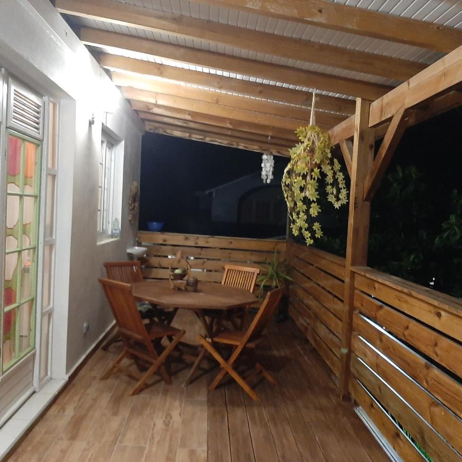 Charmant Bungalow Du Moule Villa Le Moule Exterior foto